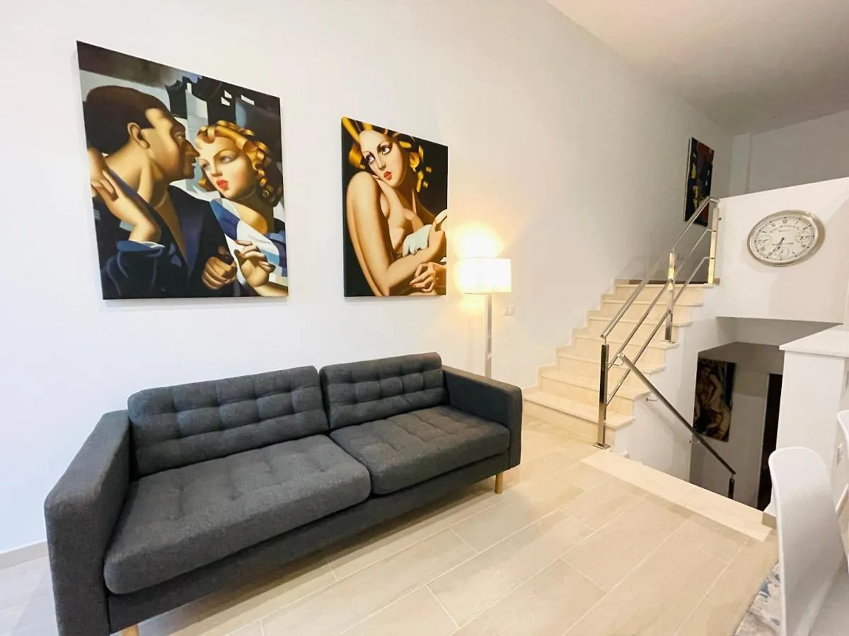Апартаменты Apartamento Familiar Cyb A6 Торремолинос