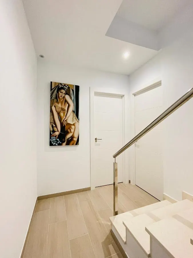 Апартаменты Apartamento Familiar Cyb A6 Торремолинос